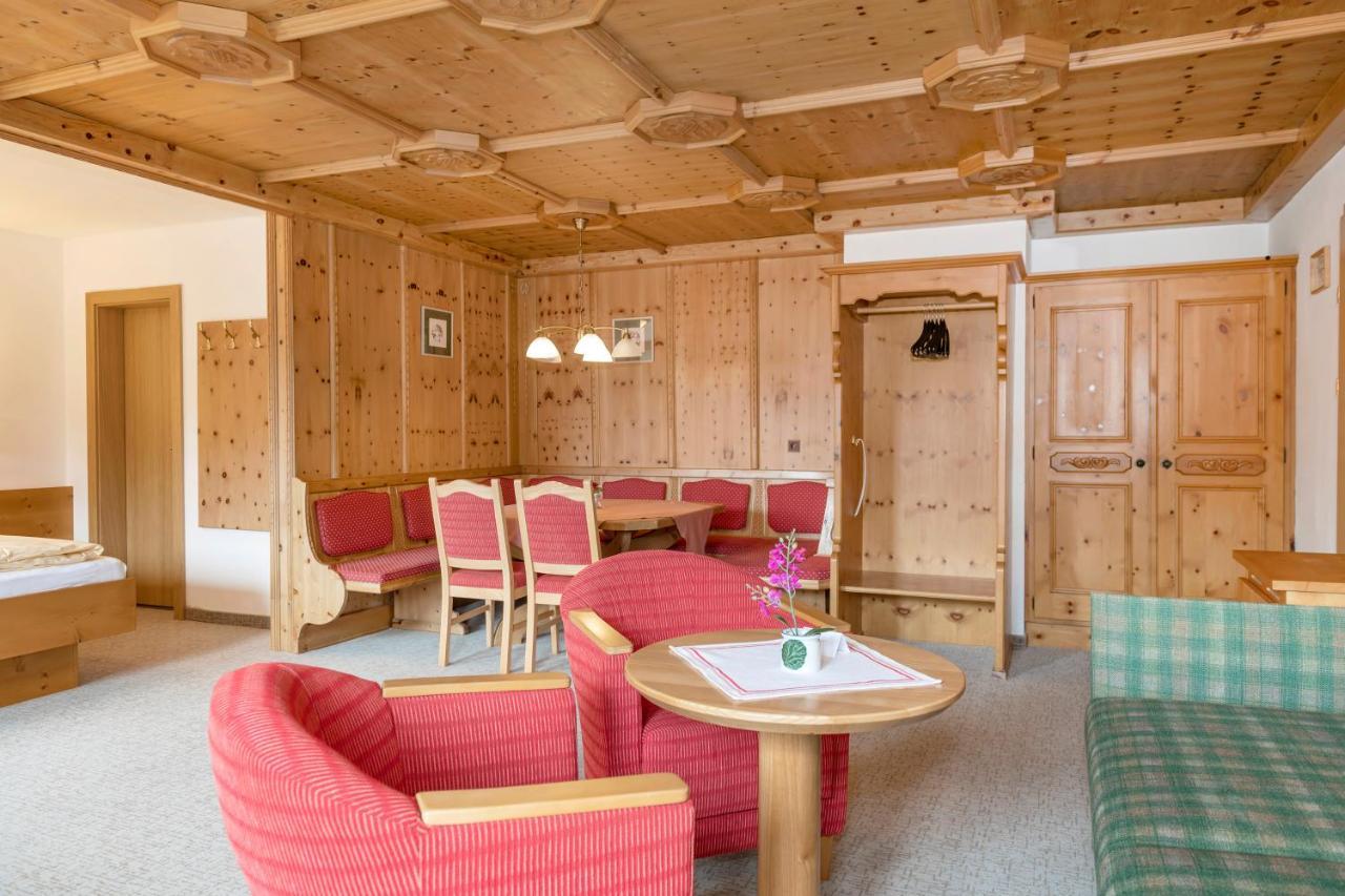 אובראו Landhotel Tirolerhof - Mai Bis Mitte Juni Kein Saunabetrieb מראה חיצוני תמונה